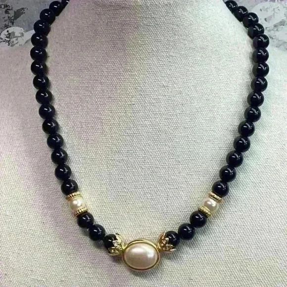 Vintage Faux Pearl and Black Beaded Necklace - Picture 1 of 2